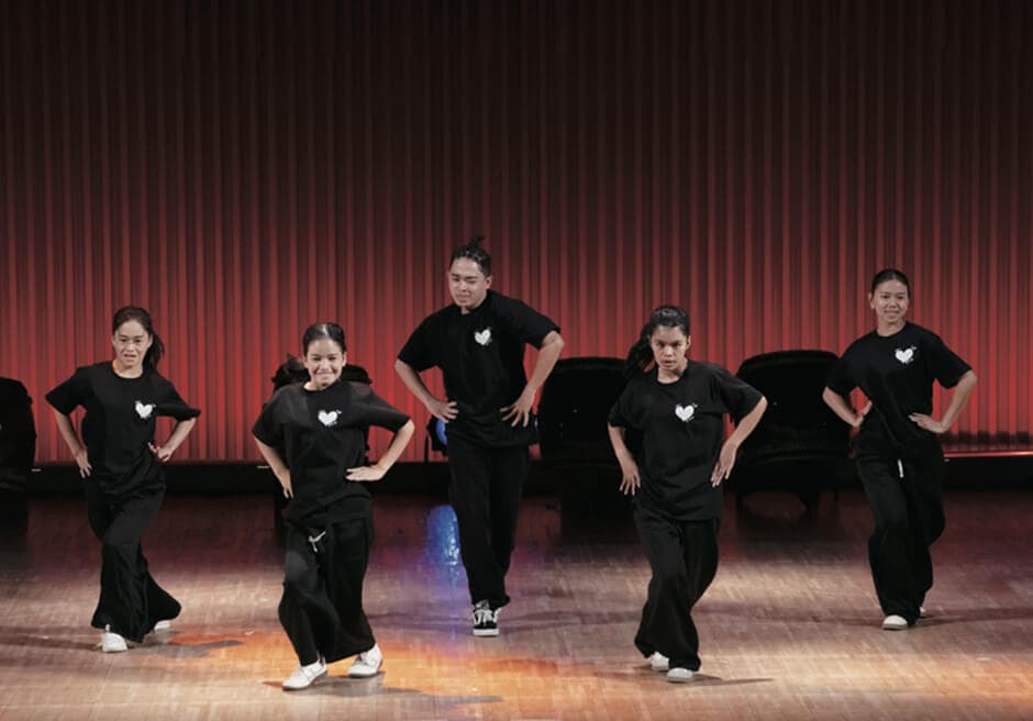 ダンスパフォーマンス